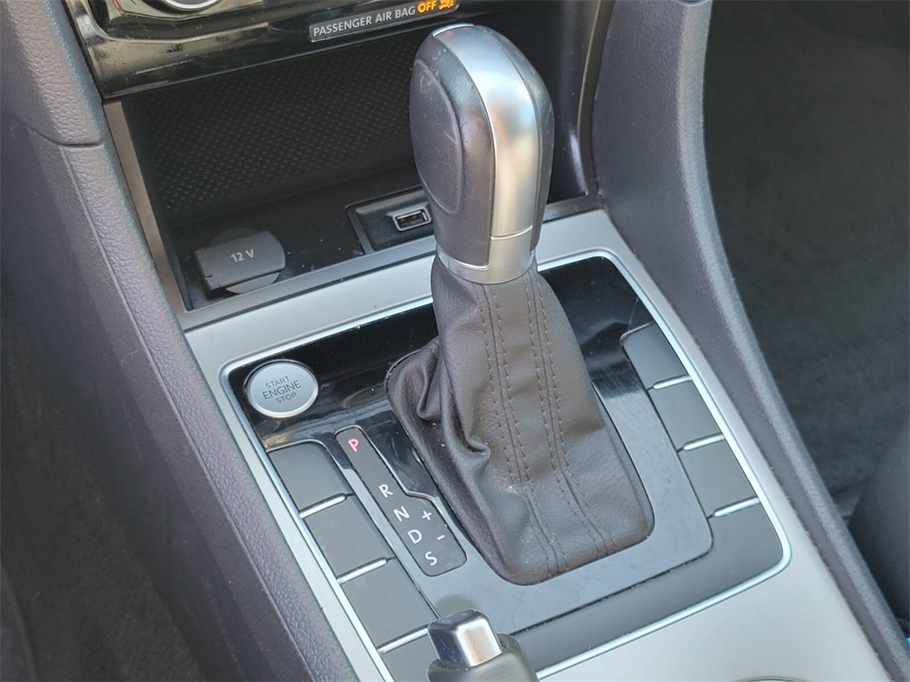 2020 Volkswagen Passat 2.0T SE photo 20