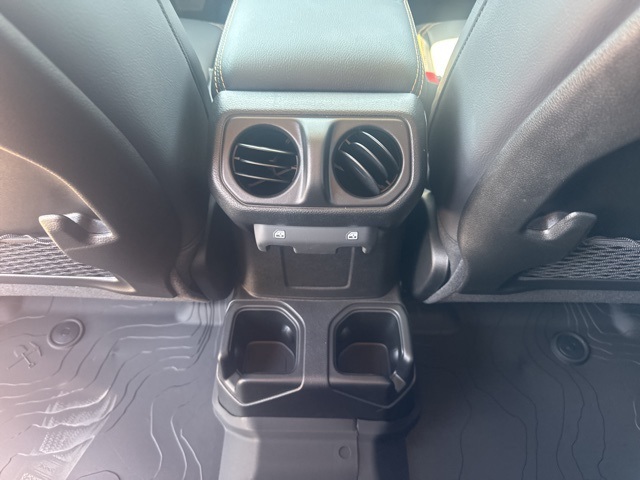 2025 Jeep Gladiator Sport photo 11
