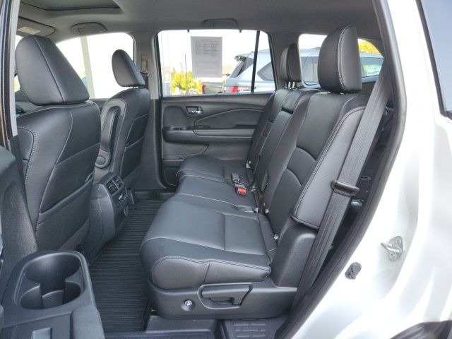 2021 Honda Pilot Special Edition photo 15