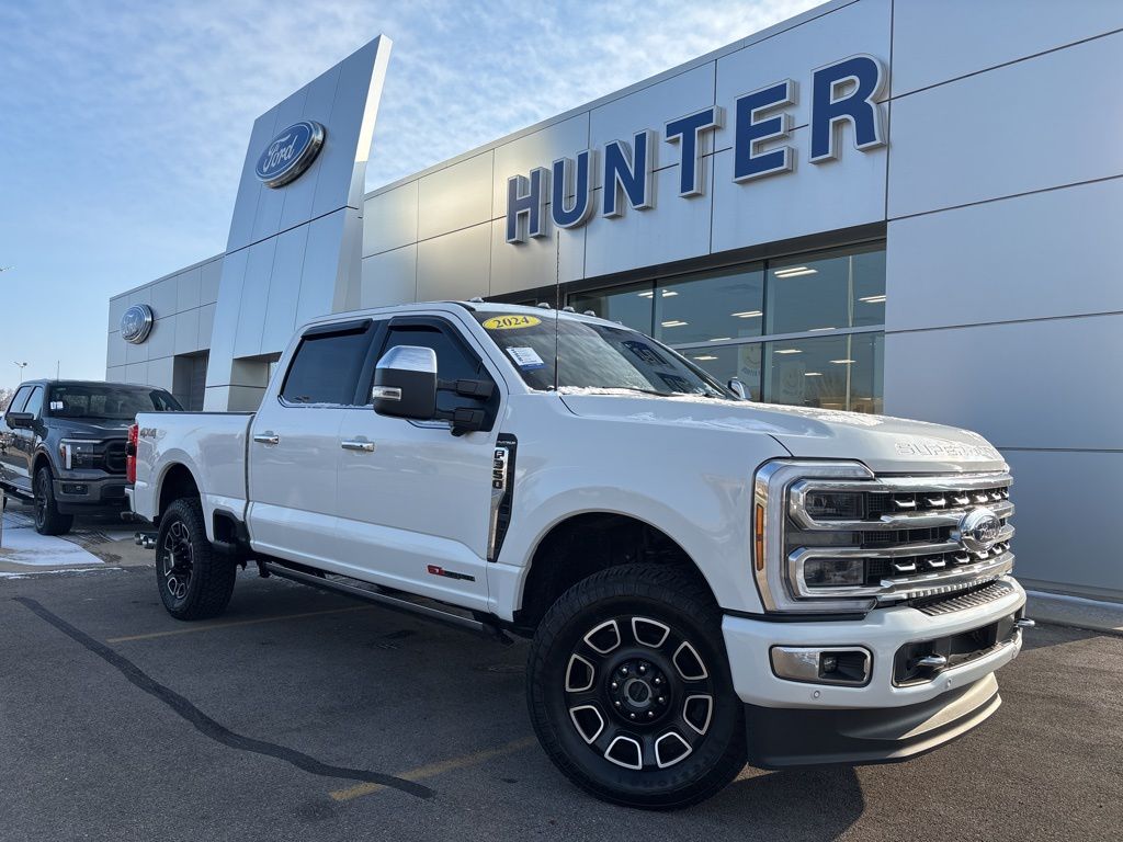 2024 Ford F-350 Super Duty Platinum's photo