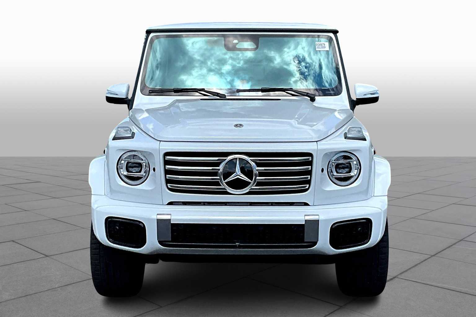 2025 Mercedes Benz G photo 3