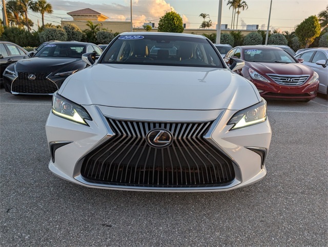 2020 Lexus ES 350 Premium photo 3
