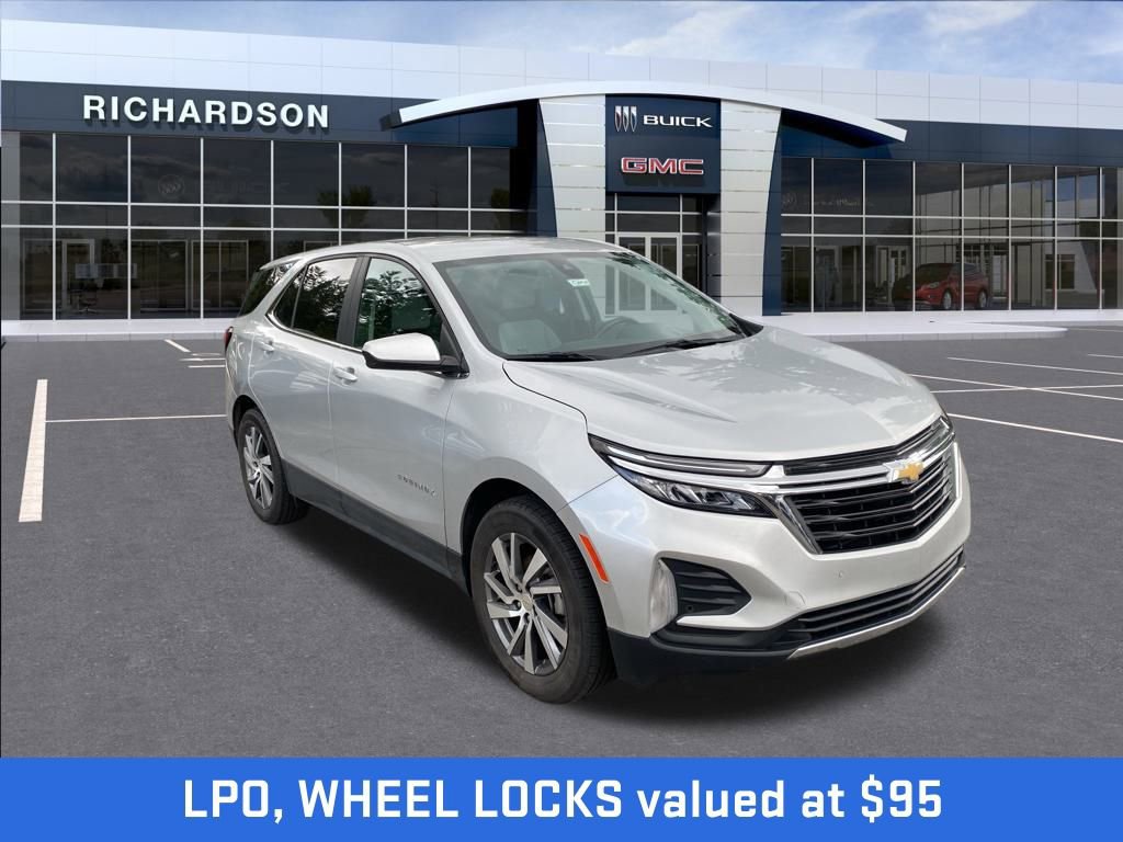 2022 Chevrolet Equinox LT photo 3