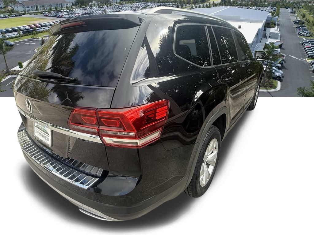 2019 Volkswagen Atlas SE photo 2