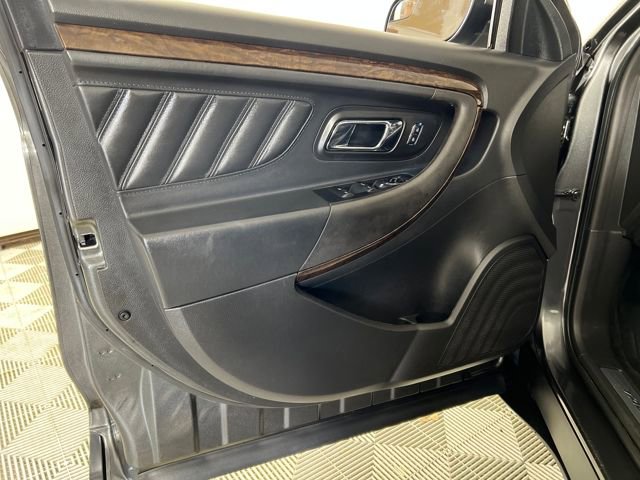 2016 Ford Taurus Limited photo 10