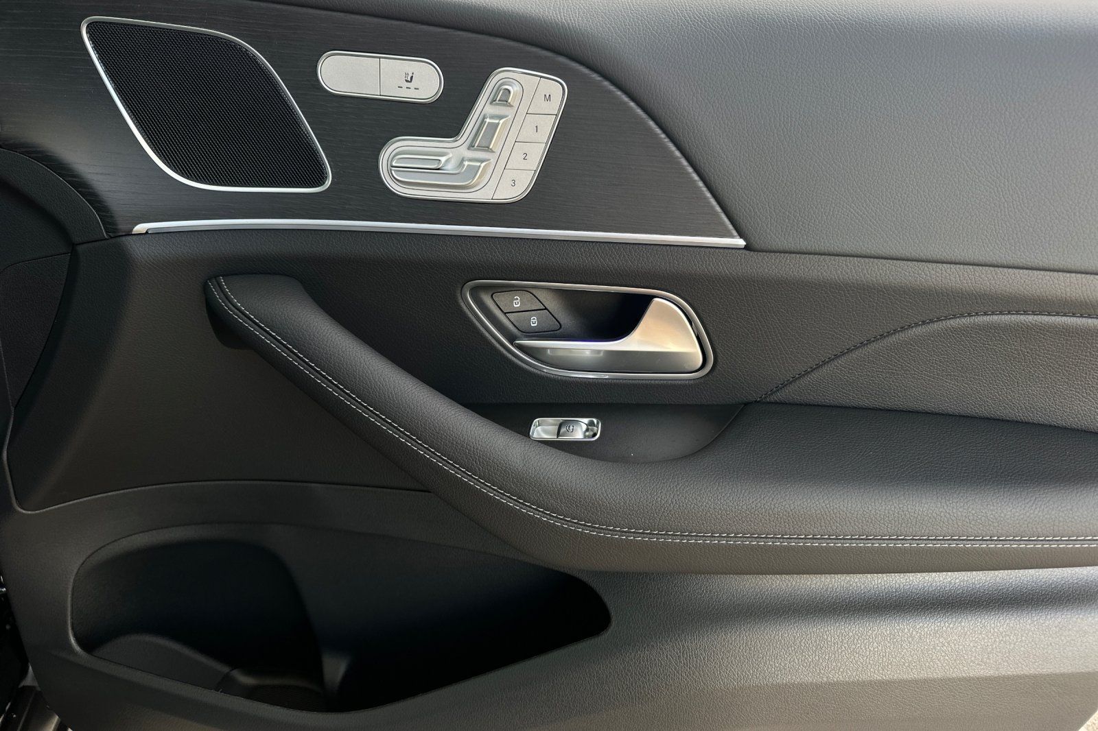 2026 Mercedes Benz GLE 350 4MATIC photo 29