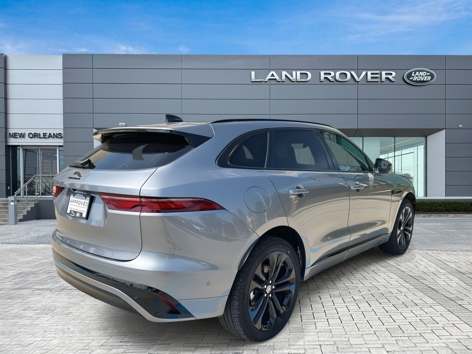 2025 Jaguar F-PACE P250 R-Dynamic S photo 3