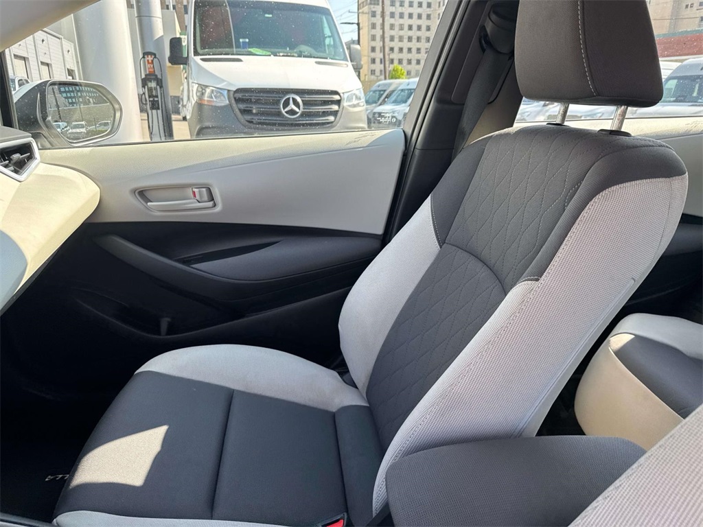 2023 Toyota Corolla LE photo 14