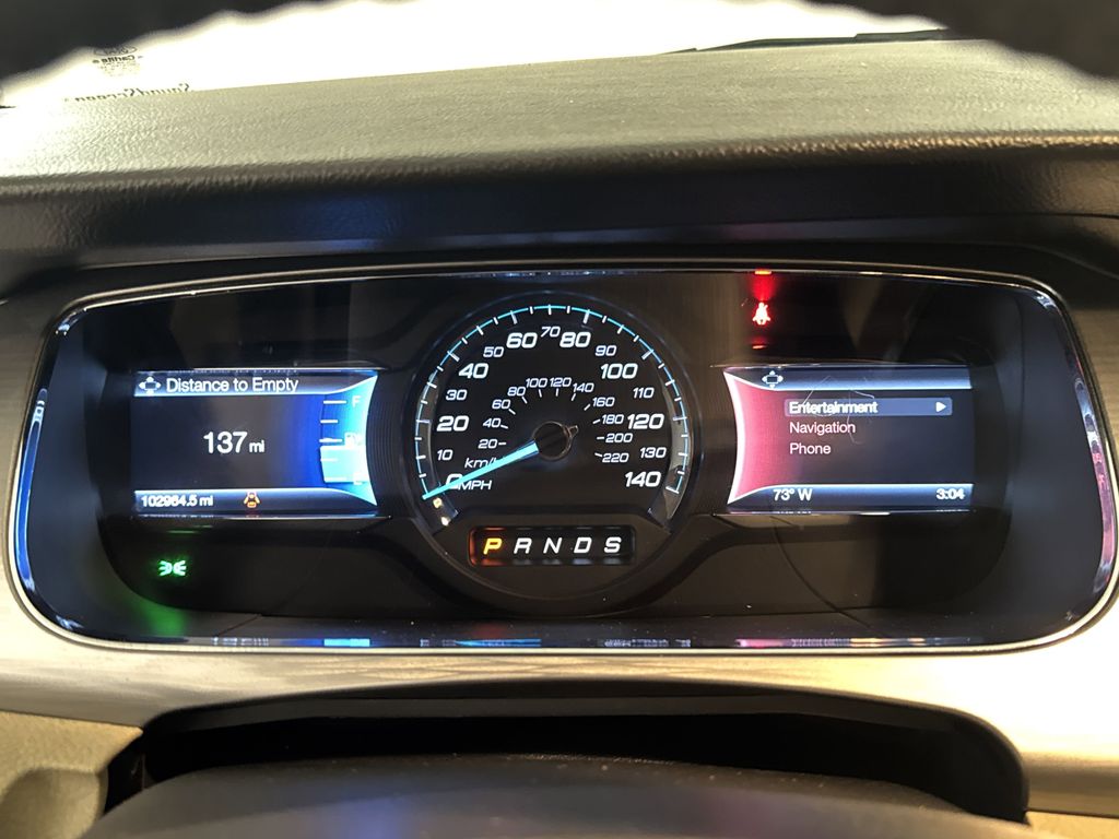 2015 Ford Taurus SEL photo 19