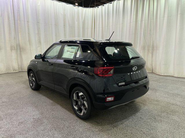 2026 Hyundai Venue SEL photo 4