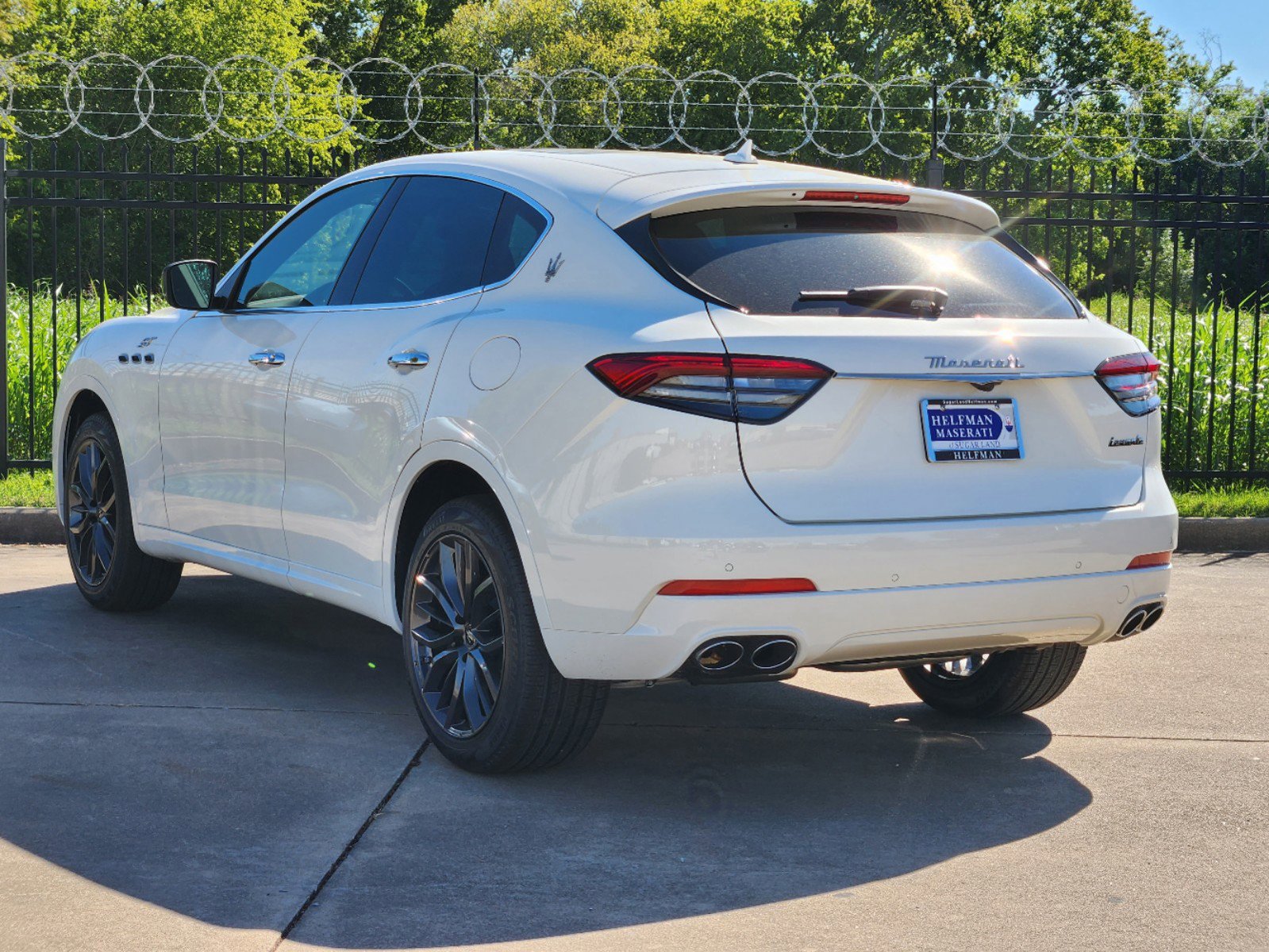 2024 Maserati Levante GT photo 5
