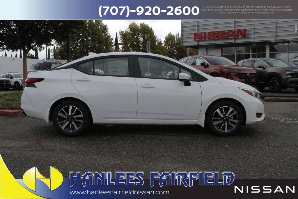 2025 Nissan Versa 1.6 SV photo 4