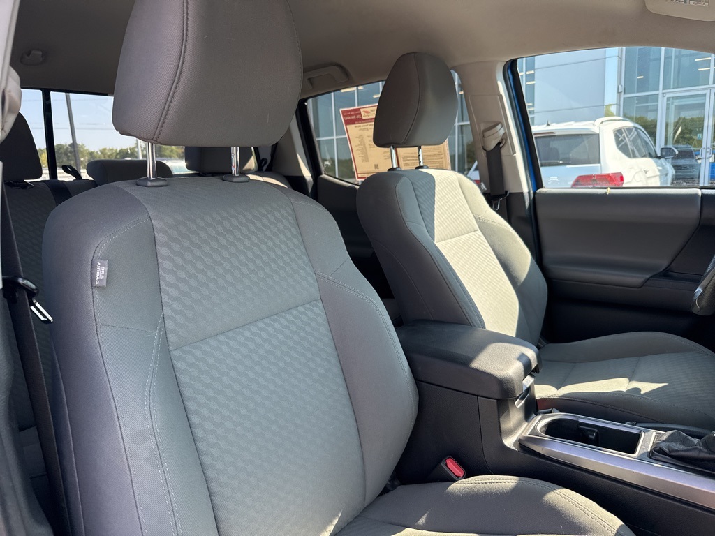 2020 Toyota Tacoma SR5 4x4 photo 25
