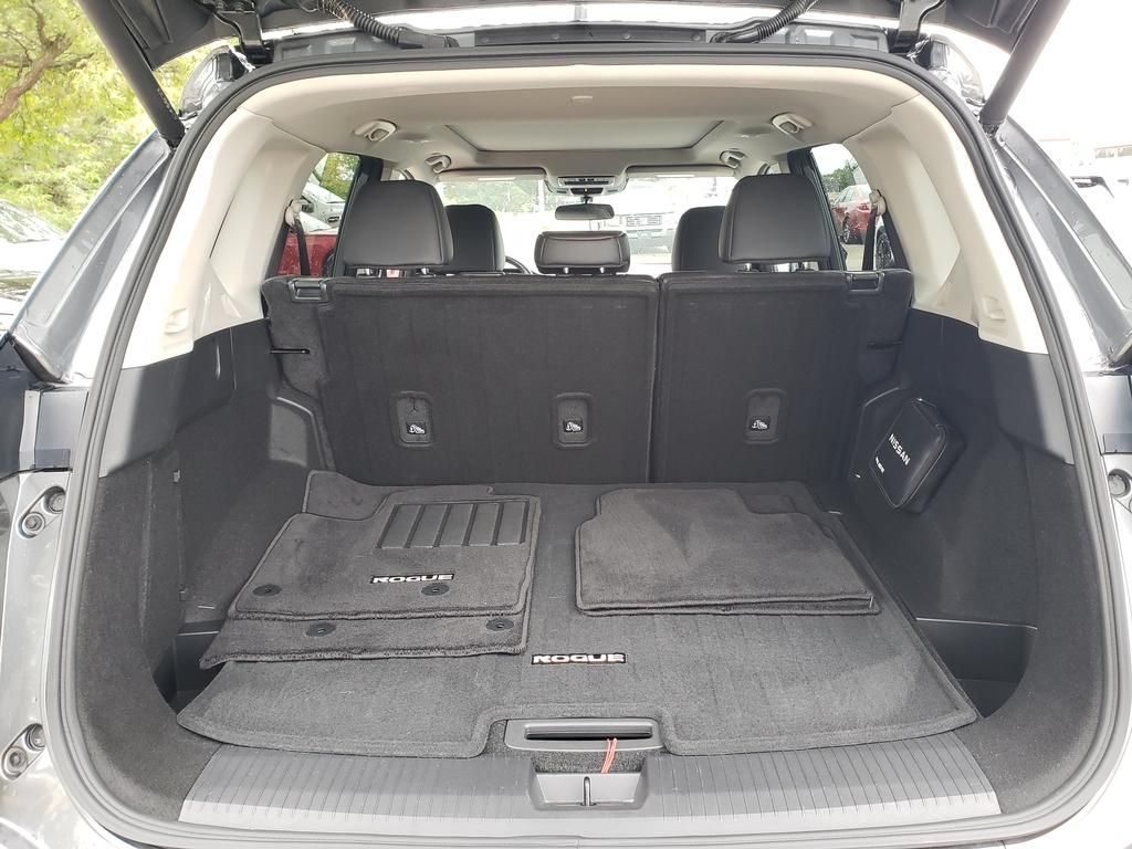 2024 Nissan Rogue SV photo 6