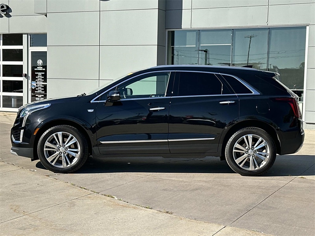 2024 Cadillac XT5 Premium Luxury photo 2