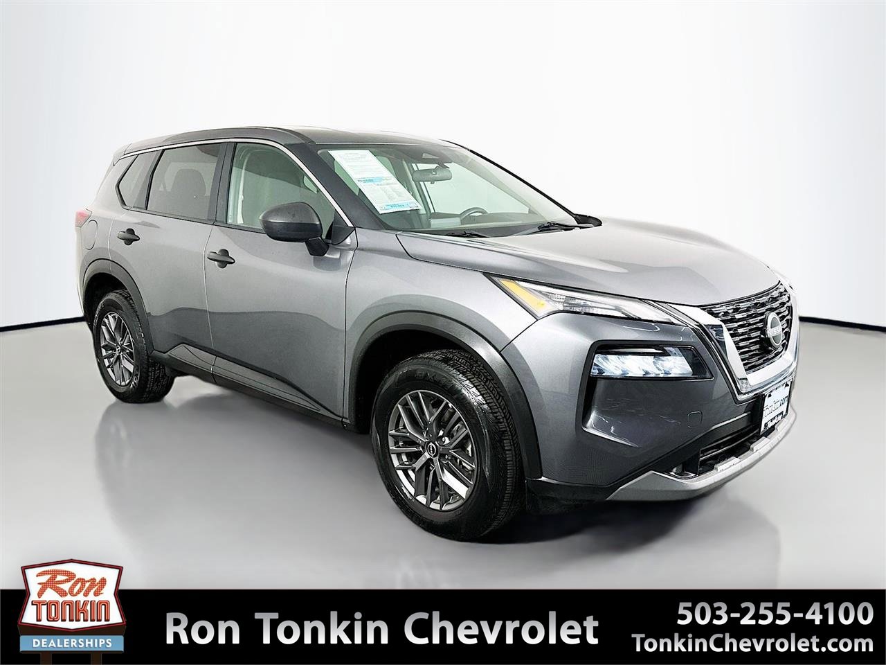 2023 Nissan Rogue S's photo