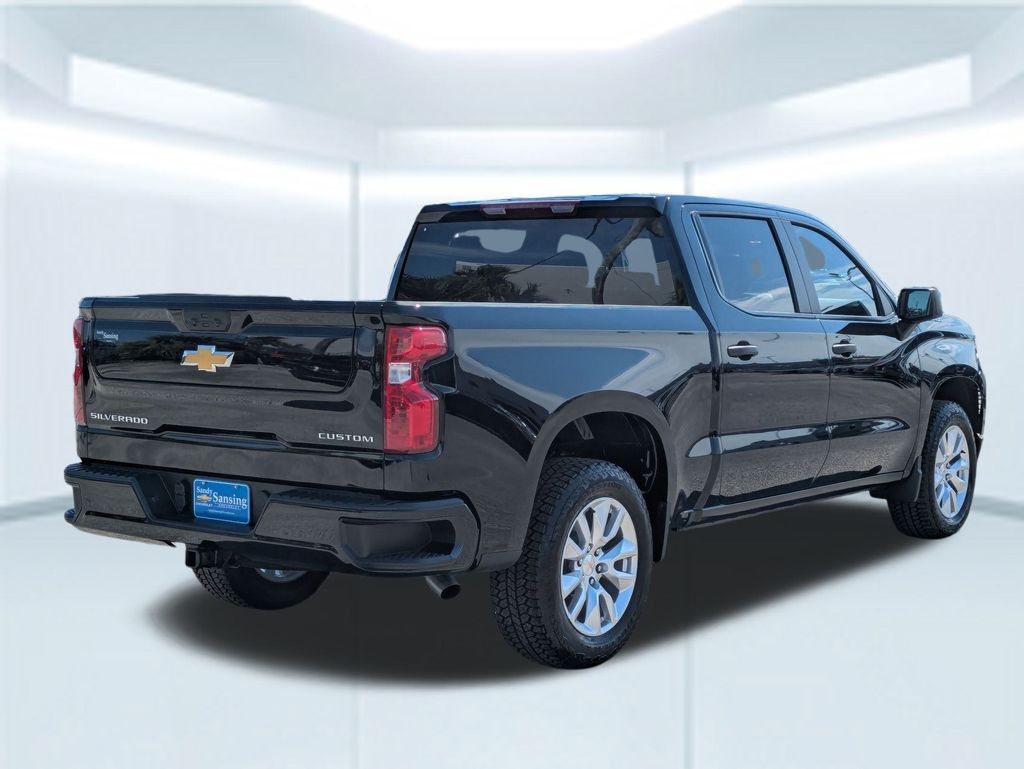 2025 Chevrolet Silverado 1500 Custom photo 3