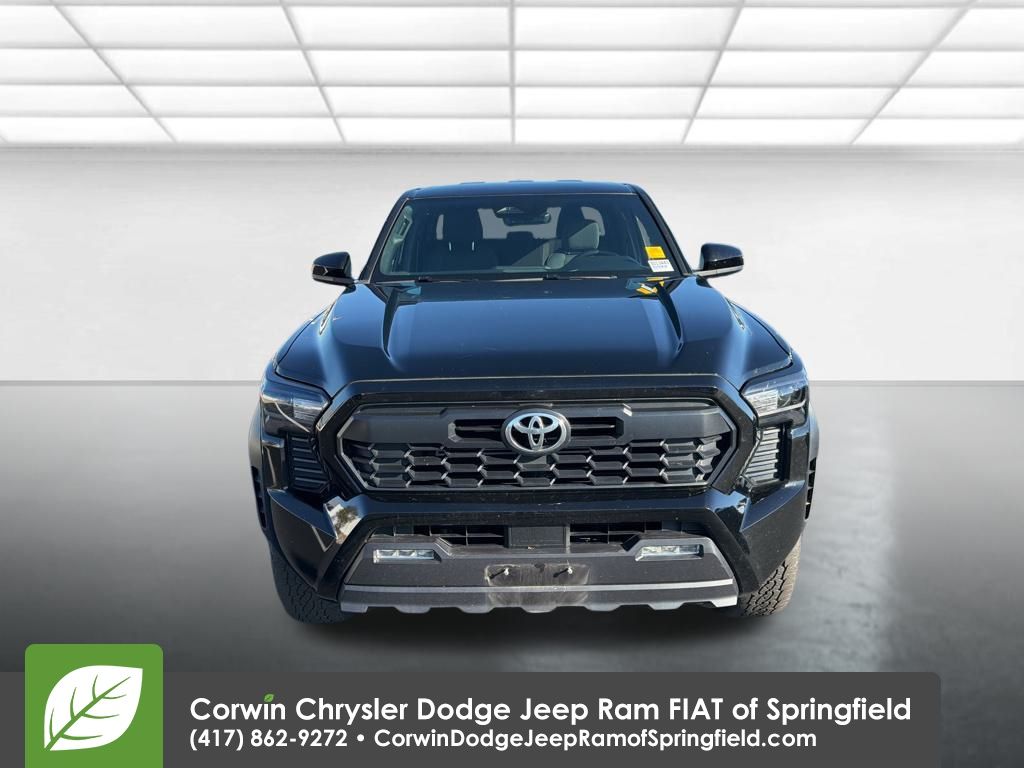 2024 Toyota Tacoma TRD Off-Road 4x4 photo 2