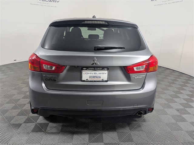 2015 Mitsubishi Outlander Sport SE photo 3