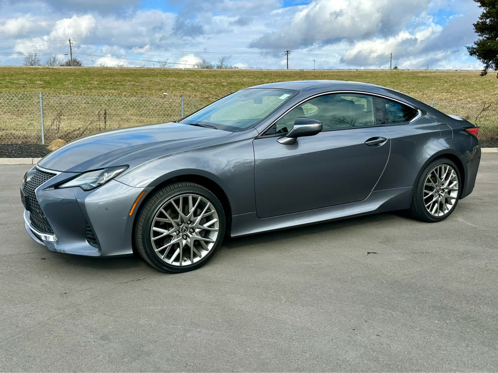 2020 Lexus RC 300's photo