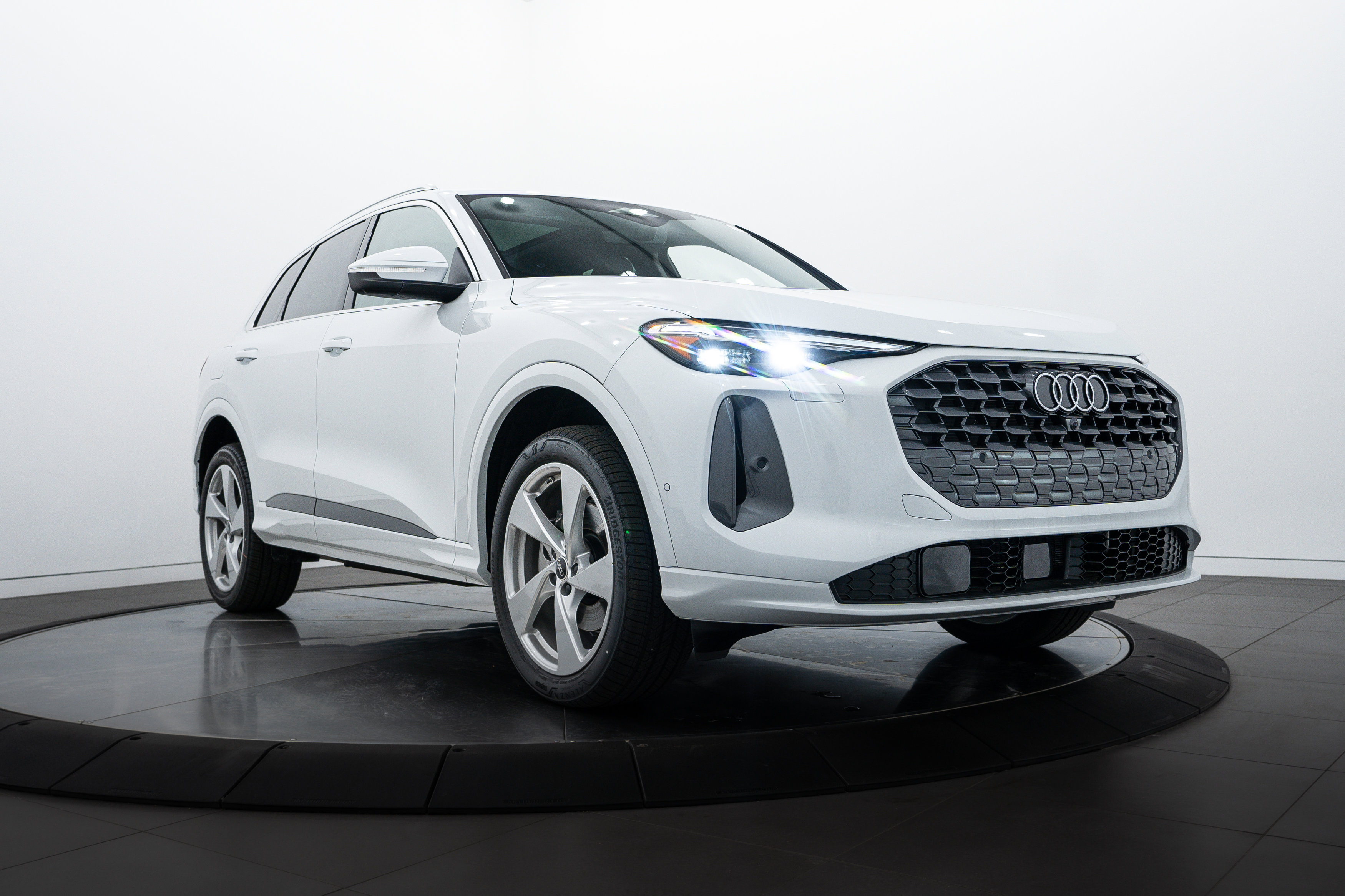 2025 Audi New Q5 Premium Plus's photo