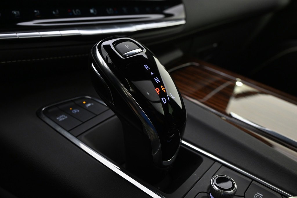 2024 Cadillac Escalade ESV Premium Luxury photo 32