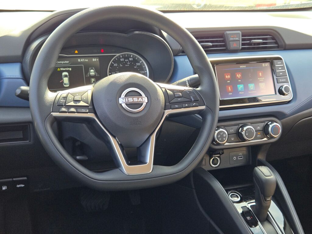 2025 Nissan Versa SV photo 11