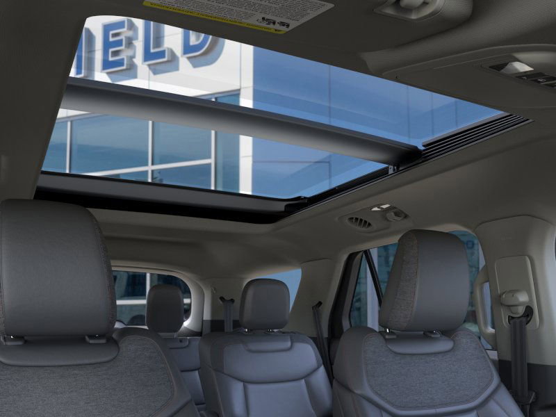 2025 Ford Explorer photo 21