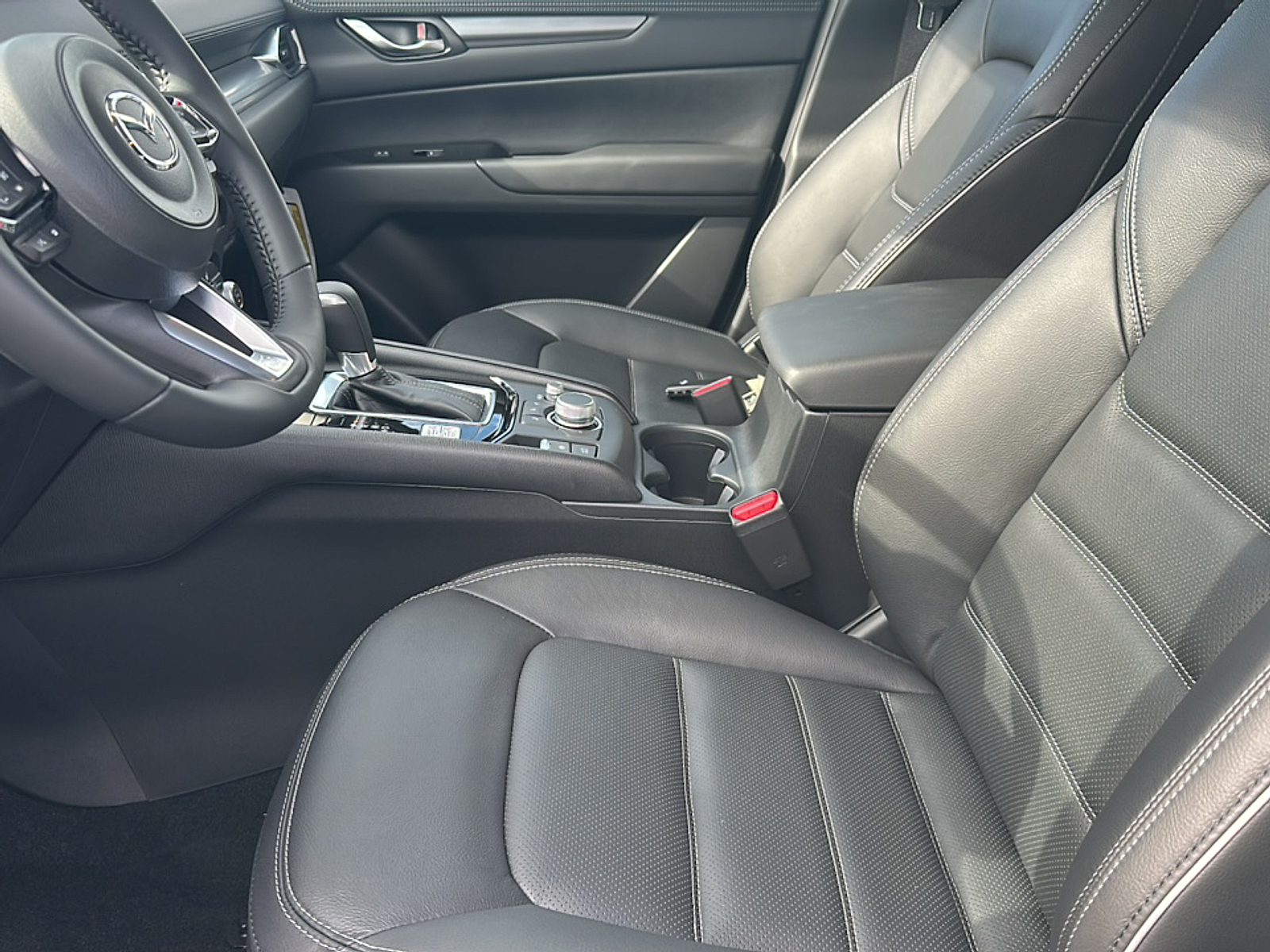 2025 Mazda CX-5 2.5 S Preferred photo 4
