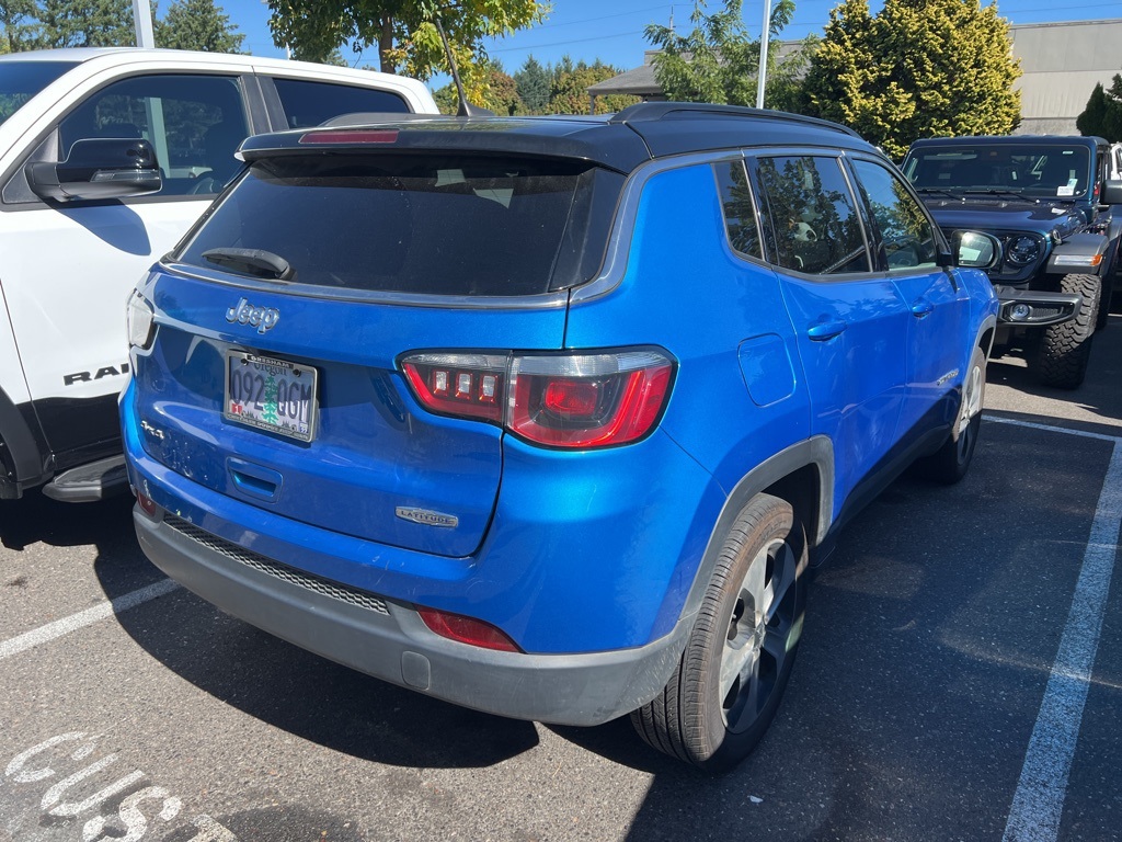 2018 Jeep Compass Latitude photo 3