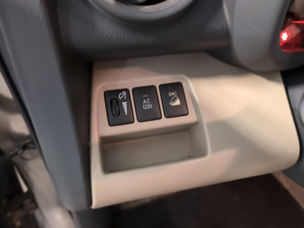 2010 Toyota RAV4 Limited photo 13