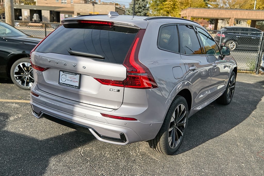 2026 VOLVO XC60 - Image 8