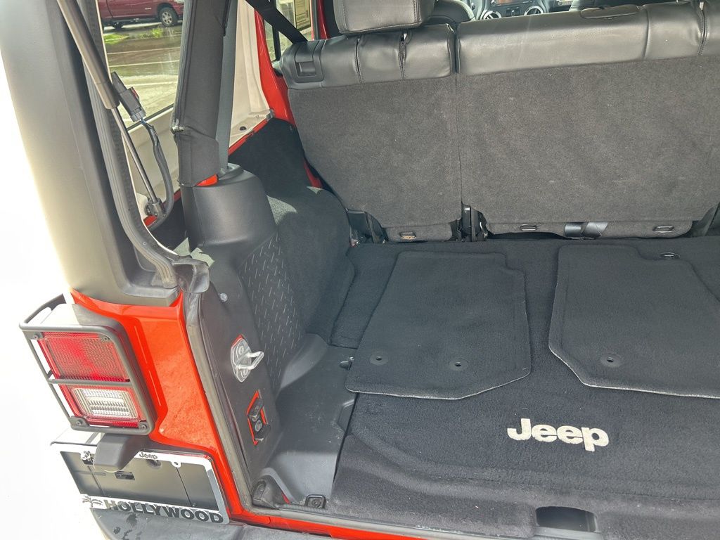 2015 Jeep Wrangler Unlimited Sport photo 27
