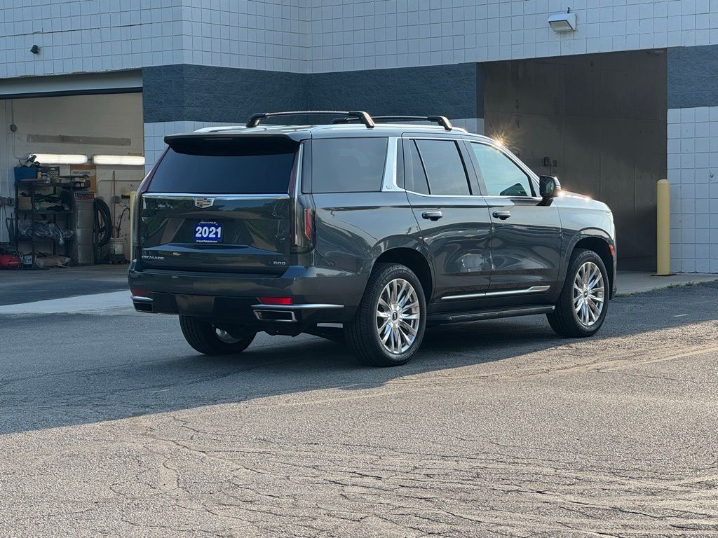 2021 Cadillac Escalade Premium Luxury photo 3