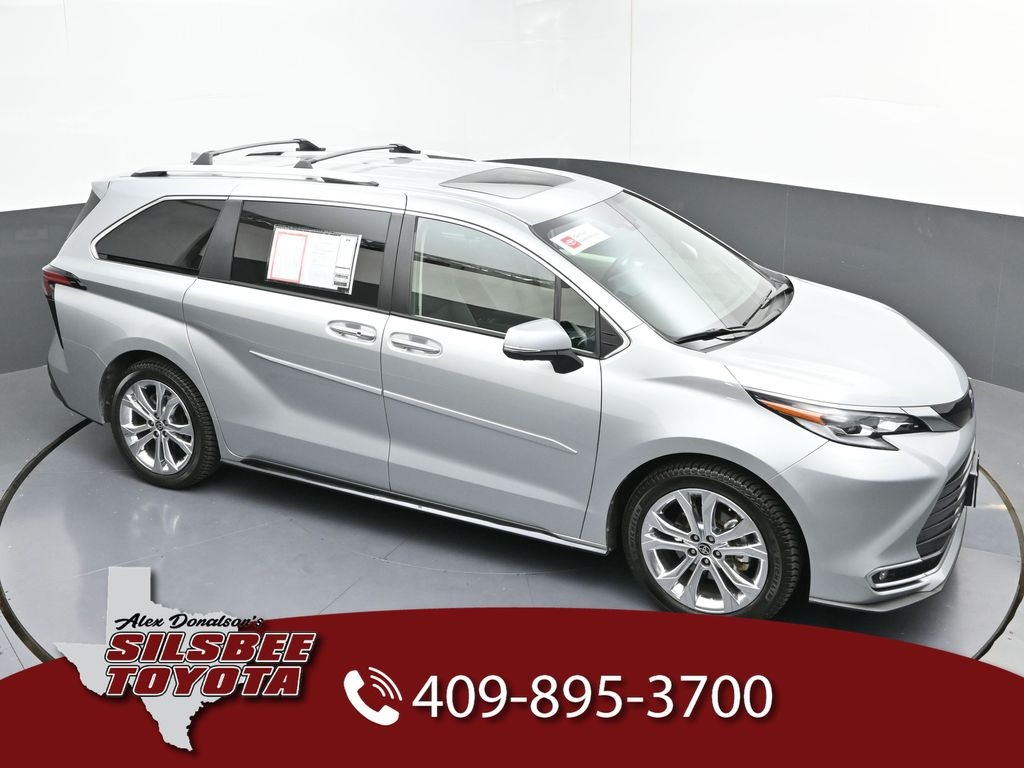 2022 Toyota Sienna Platinum photo 23
