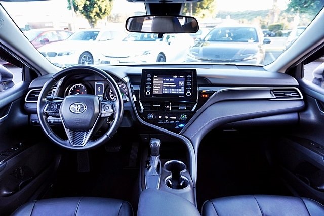 Used 2021 White Toyota SE Nightshade image 16