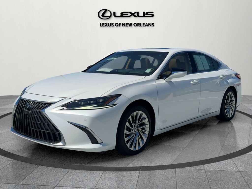 2022 Lexus ES 350 Ultra Luxury photo 3