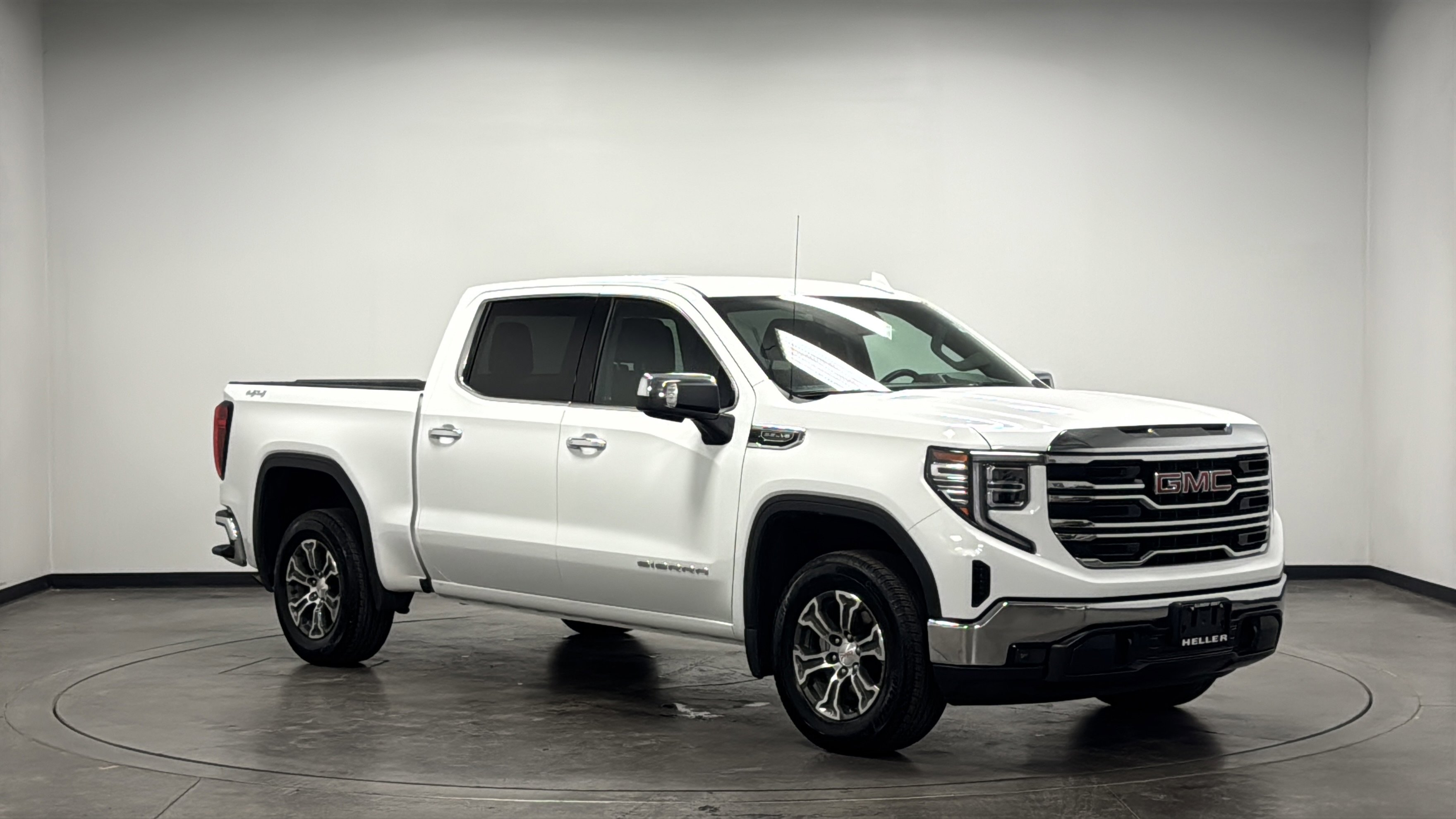 2025 Gmc Sierra 1500 SLT photo 2