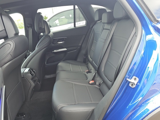 2026 Mercedes Benz GLC 300 4MATIC photo 10