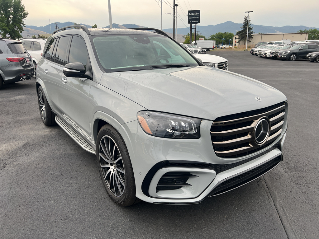2025 Mercedes Benz GLS 580 4MATIC photo 4