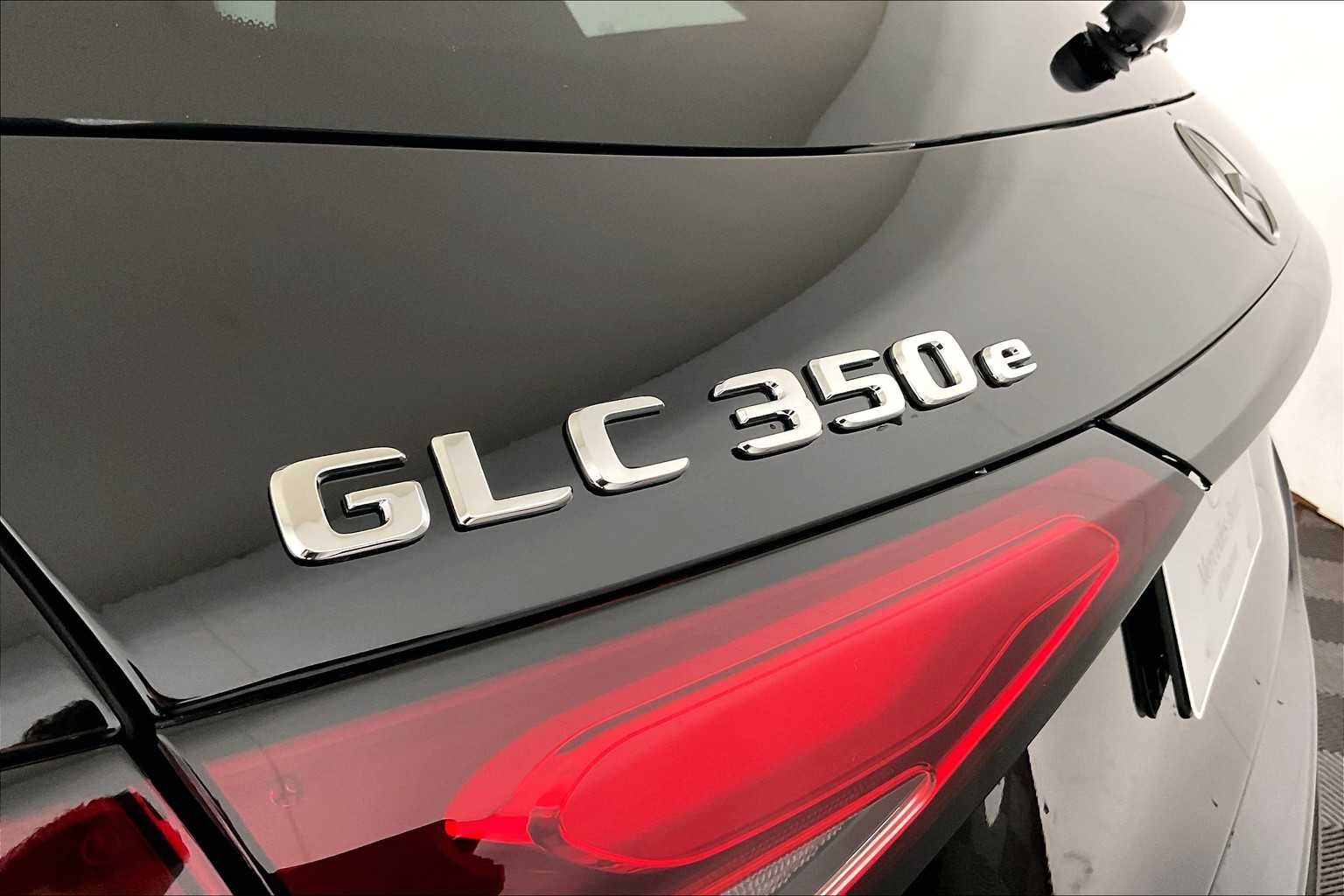2025 Mercedes Benz GLC 350e 4MATIC photo 7