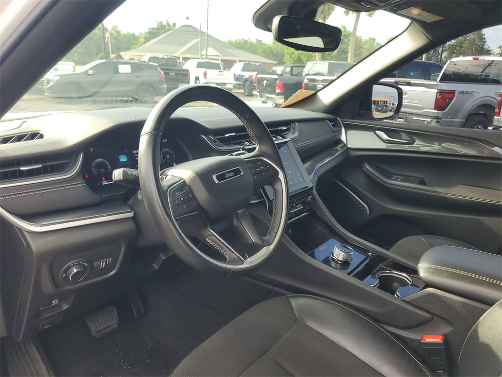 2022 Jeep Grand Cherokee Altitude photo 13