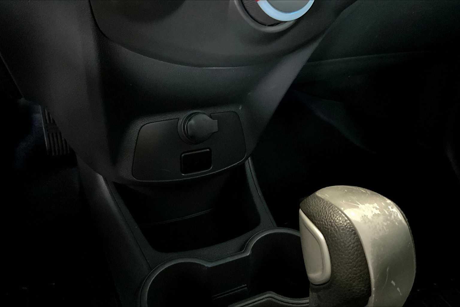 2014 Chevrolet Spark LS photo 21