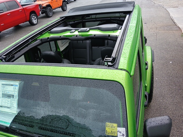 2025 Jeep Wrangler Rubicon X photo 12