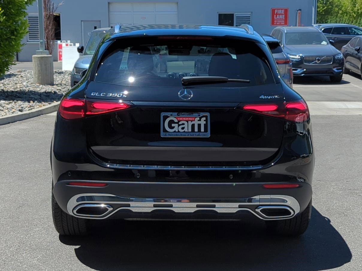 2025 Mercedes Benz GLC 350e 4MATIC photo 4