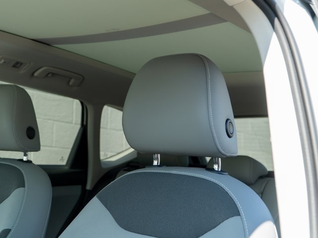 2022 Volkswagen Taos SE photo 19