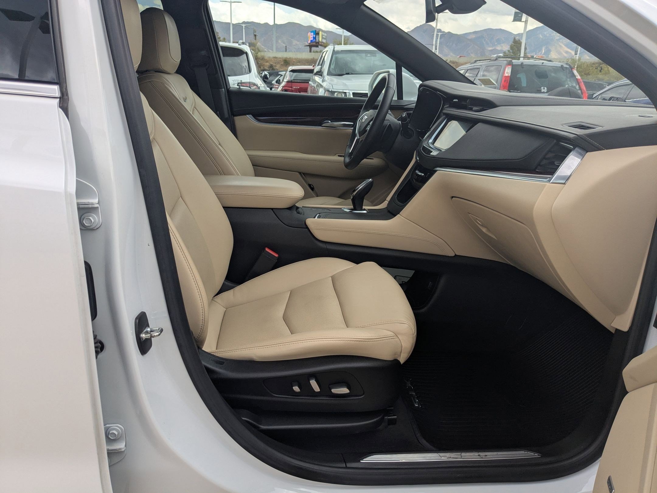 2018 Cadillac XT5 Luxury photo 18