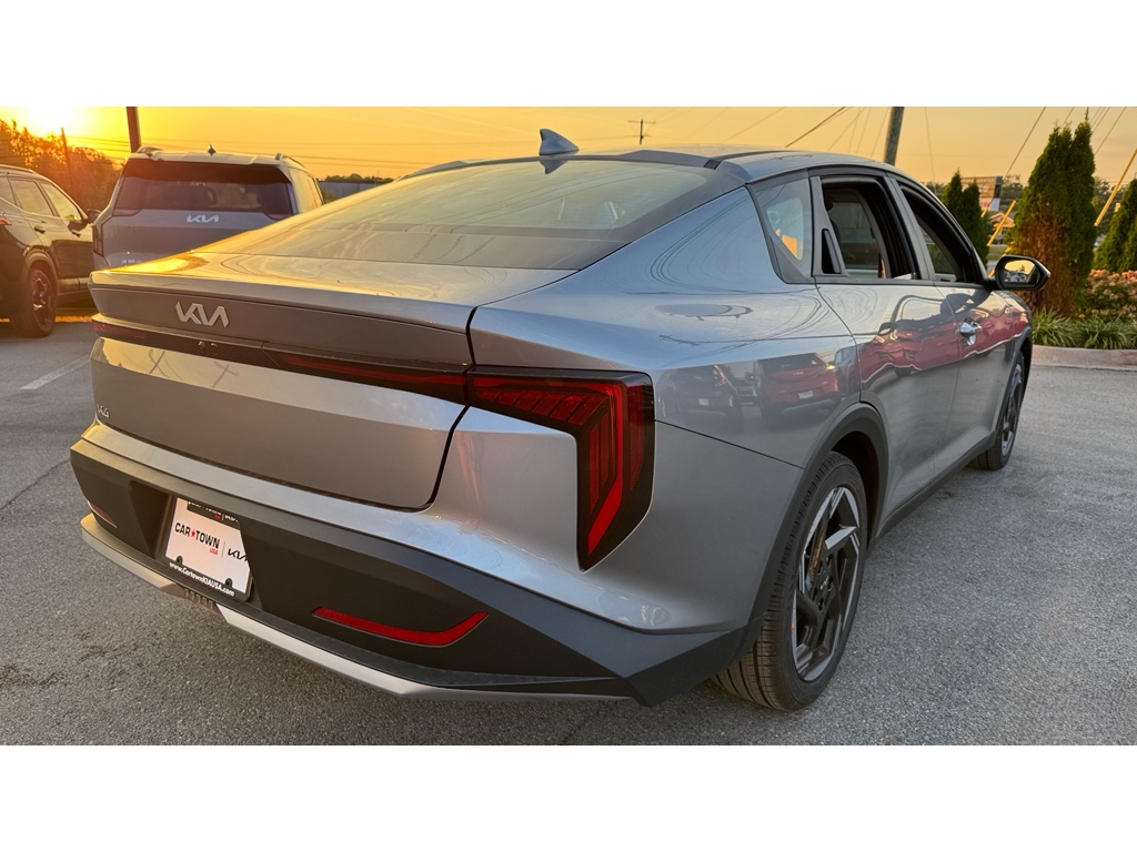 2025 Kia K4 EX photo 4