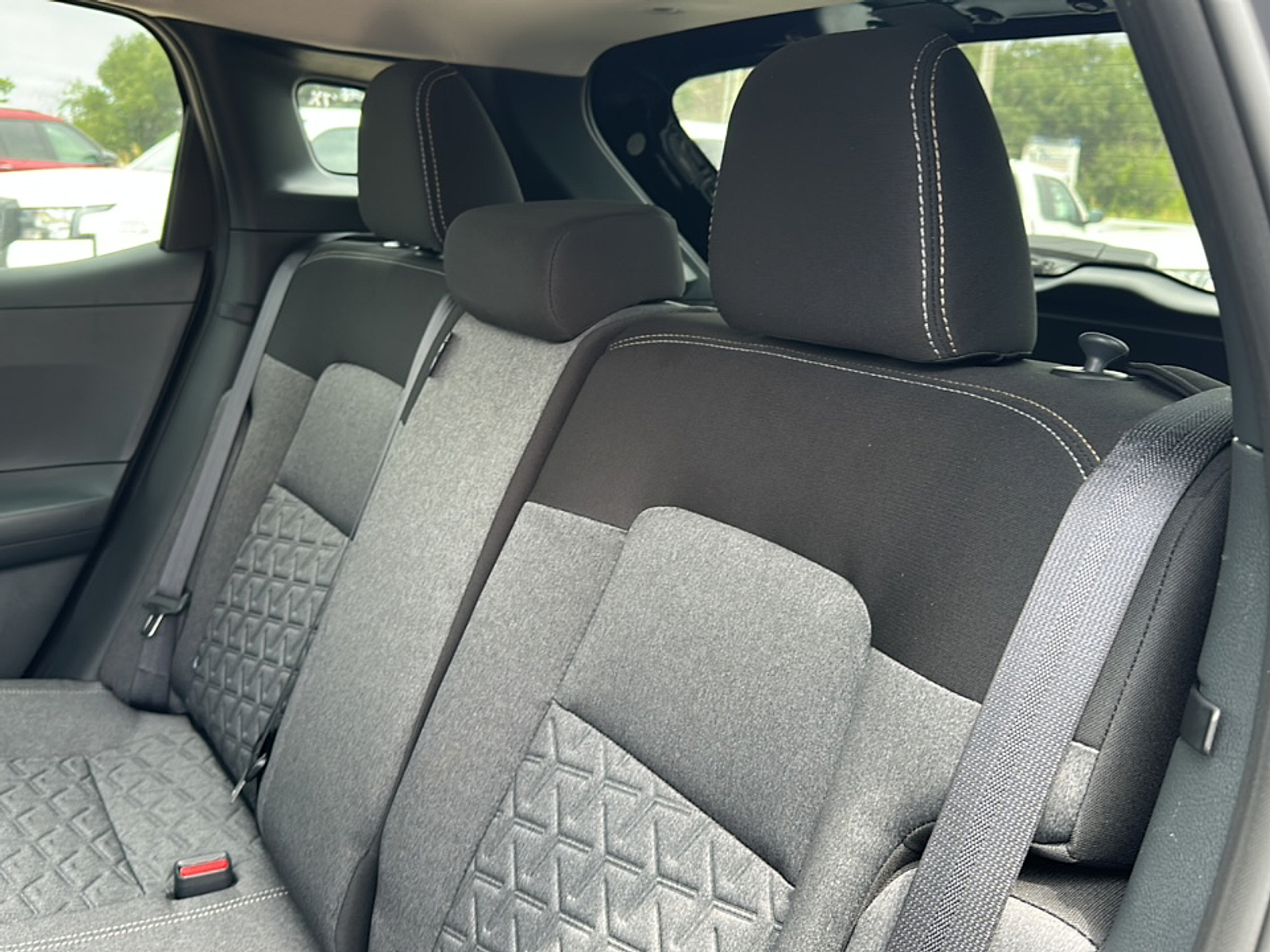 2025 Nissan Kicks SV photo 4