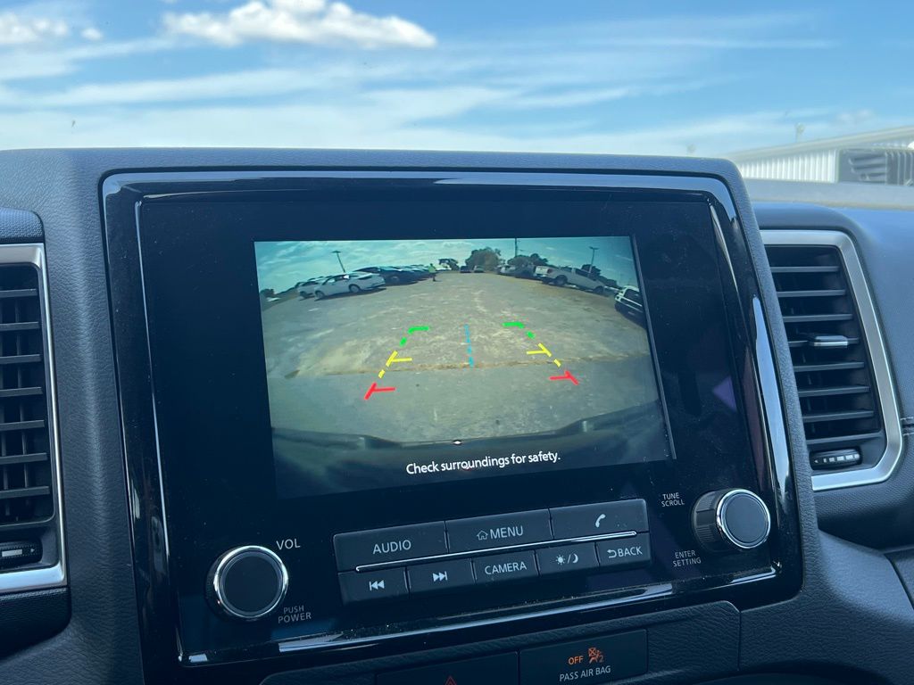 2022 Nissan Frontier SV photo 23